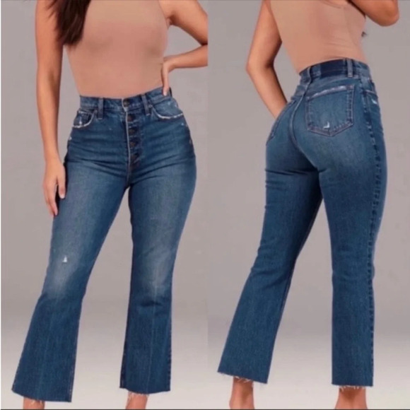 Abercrombie & Fitch Curve Love The Kick Flare Ultra High Rise Jeans - Picture 1 of 12